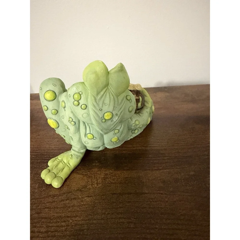 Vintage 1994 Sprigz‎ Frog Figurine Holding Honeycomb Thailand